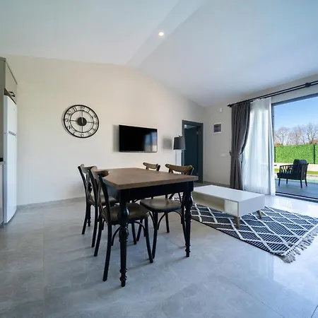 فيلة Private Honeymoon كاياكوي